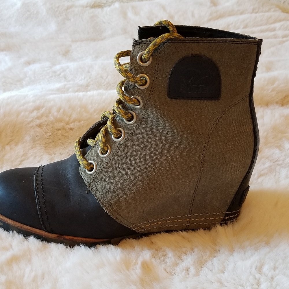 Sorel lace up wedge - Picture 9 of 16